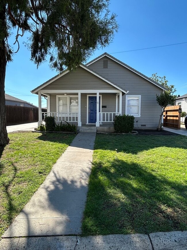 6 Park St in Lodi, CA - Building Photo - Building Photo