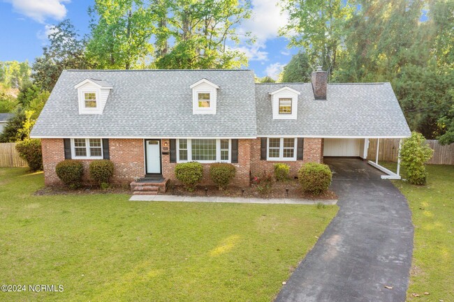 property at 1011 Daniel Pl