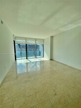 88 SW 7th St, Unit 1506 in Miami, FL - Building Photo - Building Photo