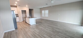93 Appleton Ct in St. Augustine, FL - Building Photo