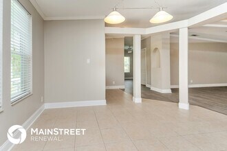 8002 Maloren St in Riverview, FL - Foto de edificio - Building Photo