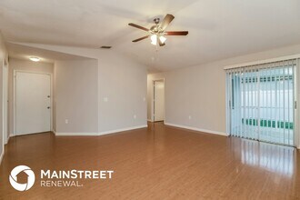 1433 Vinetree Dr in Brandon, FL - Foto de edificio - Building Photo