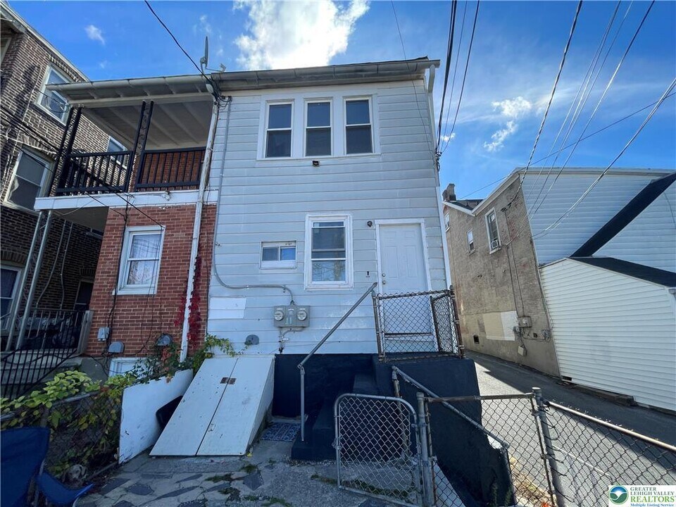 753 St John St in Allentown, PA - Building Photo