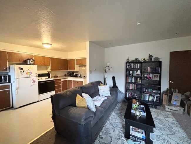 property at 472 E Granite Ave