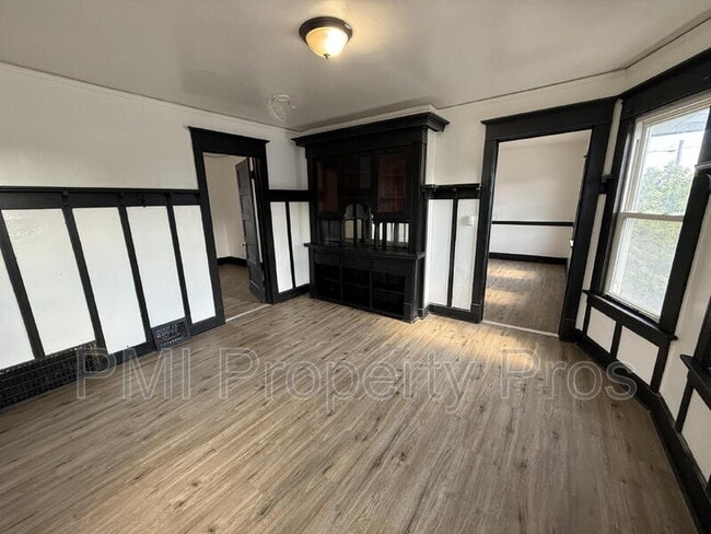 2940 N Teutonia Ave in Milwaukee, WI - Building Photo - Building Photo