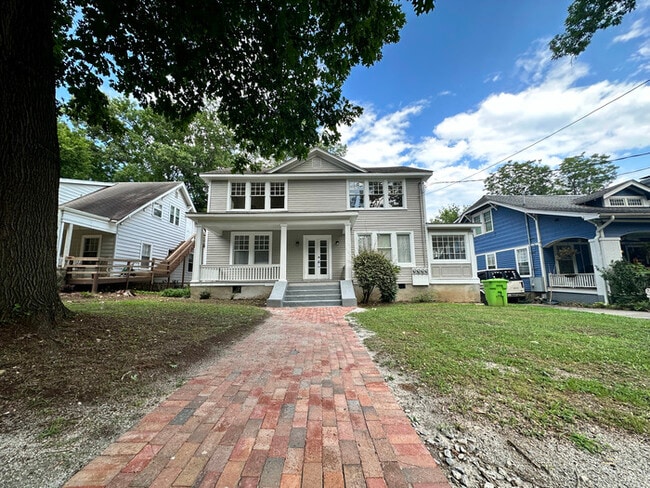 1110 Glenwood Ave in Raleigh, NC - Building Photo - Building Photo