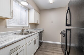 Aspen Chase in Indianapolis, IN - Building Photo - Interior Photo