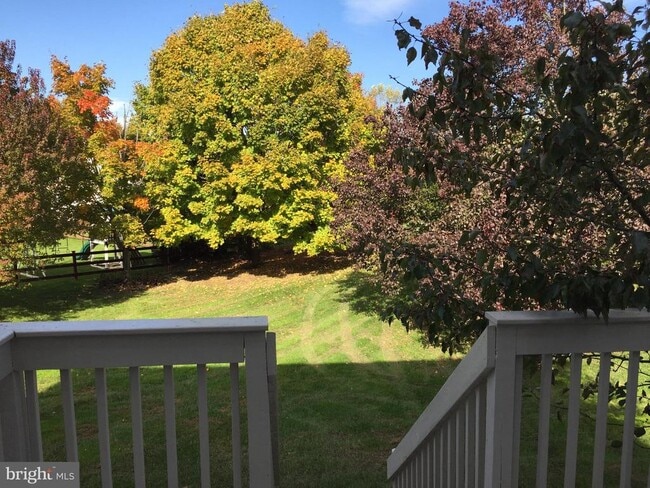 property at 5128 Barness Ct