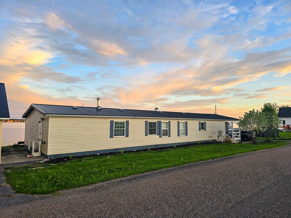 17765 County Route 59 in Dexter, NY - Building Photo