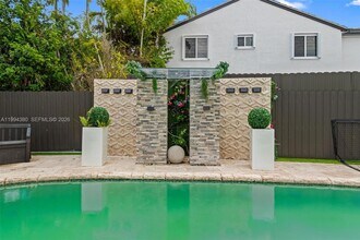 15646 SW 97th Terrace in Miami, FL - Building Photo - Building Photo