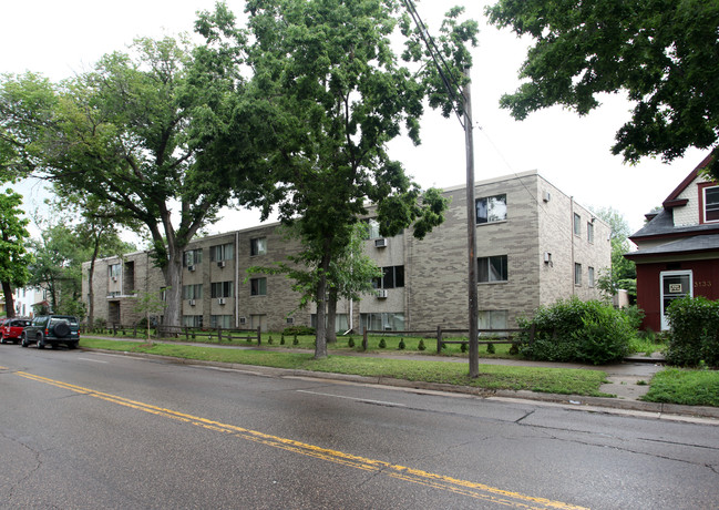 Cedar Lake Apartments