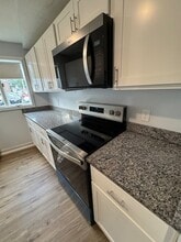 46 Lowell St, Unit B in Peabody, MA - Building Photo - Building Photo