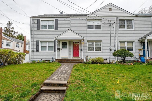 property at 33 Victory Ct