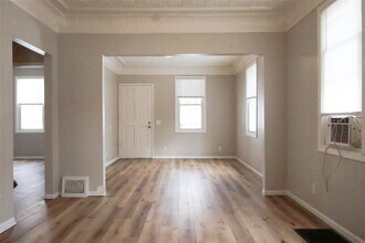 2126 Lexa Dr in Jennings, MO - Building Photo - Building Photo