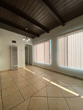 2222 Ridgeley Dr #10 in Los Angeles, CA - Building Photo - Interior Photo