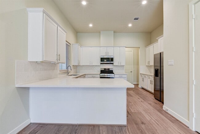 property at 1614 Northwood St