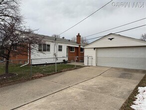 1204 Montrose Ave in Royal Oak, MI - Building Photo - Building Photo