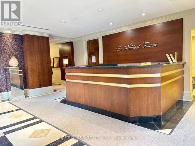 2 Rean Dr in Toronto, ON - Building Photo - Building Photo