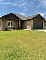 6955 24th St in Lubbock, TX - Building Photo