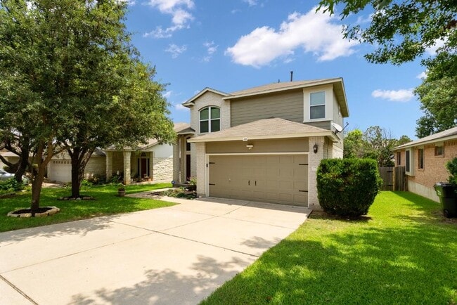 2704 Greenlee Dr