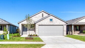 7108 Calshot Rd in Pilot Point, TX - Building Photo