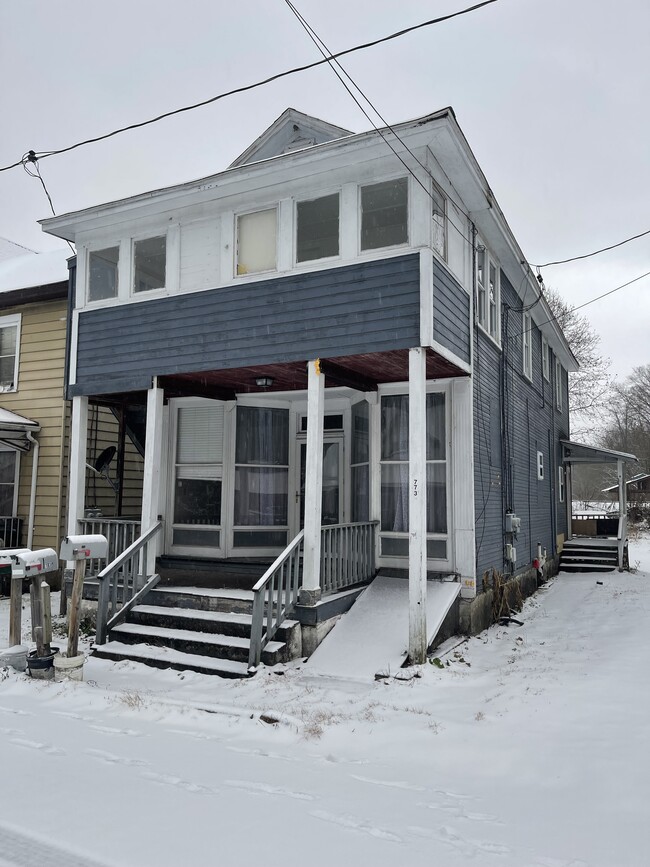 773 Bedford St in Claysburg, PA - Foto de edificio - Building Photo