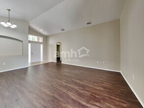 2325 Ole Hickory Dr in Orlando, FL - Building Photo - Building Photo