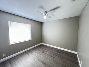 2055 NW 43rd St in Ocala, FL - Building Photo - Building Photo