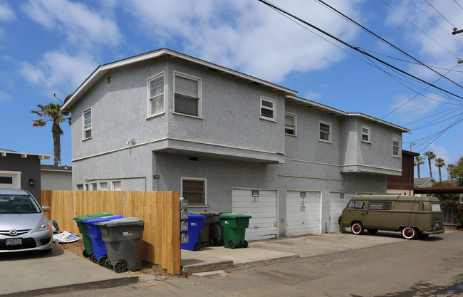 1722 S Pacific St in Oceanside, CA - Building Photo - Building Photo