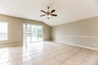 301 N Lake Cunningham Ave in Jacksonville, FL - Building Photo - Building Photo