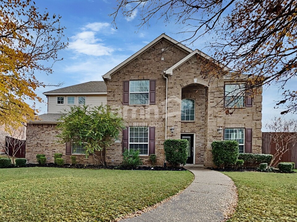 2555 Barret Dr in Frisco, TX - Building Photo