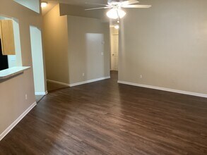 2377 Companion Cir E in Jacksonville, FL - Building Photo - Building Photo