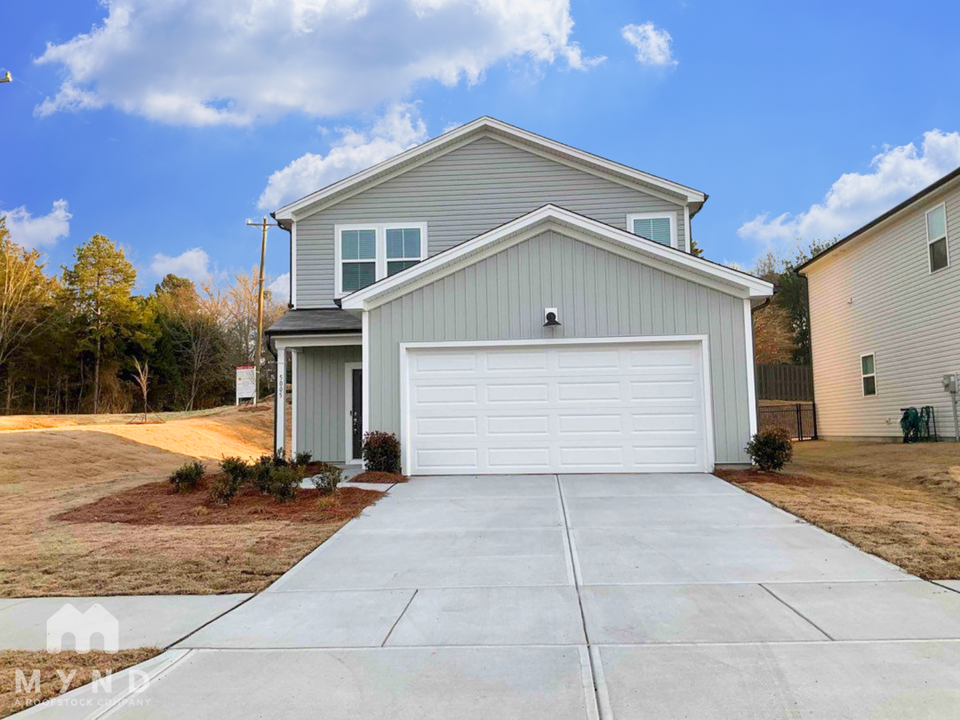 5010 Sunbriar Drive in Charlotte, NC - Building Photo