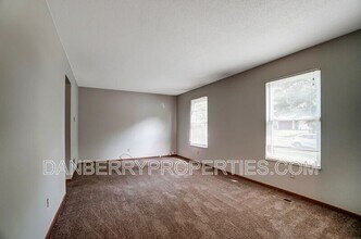 3602 Willow Run Dr in Toledo, OH - Building Photo - Building Photo