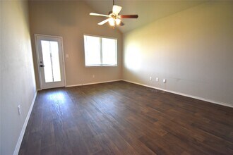 5930 Dovershire Blf Wy in Spring, TX - Building Photo - Building Photo