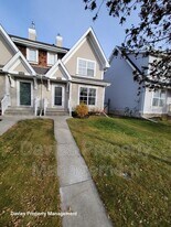 5061 Stanton Dr SW in Edmonton, AB - Building Photo