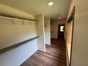 7697 MO-176 in Walnut Shade, MO - Building Photo - Building Photo