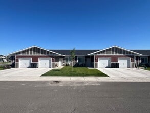 Queens Ann Patio Home Apartments in Helena, MT - Foto de edificio - Building Photo