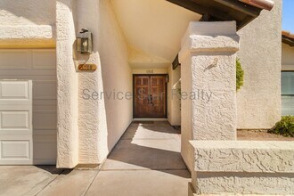 1703 N La Rosa Dr in Tempe, AZ - Building Photo - Building Photo