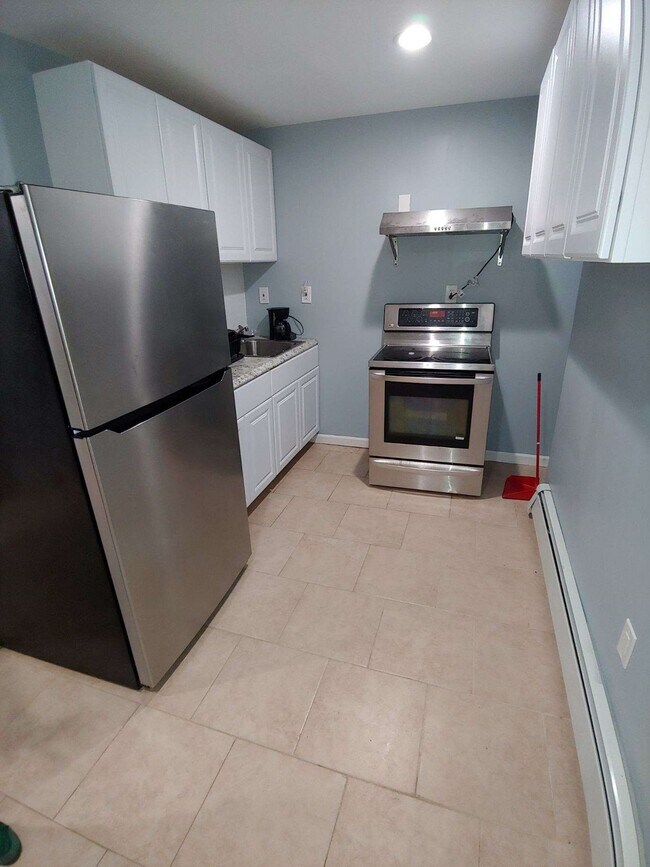 90 W Farm Dr Rentals in Melville, NY