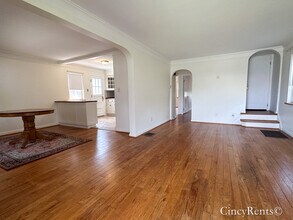 3901 E Galbraith Rd in Cincinnati, OH - Building Photo - Building Photo