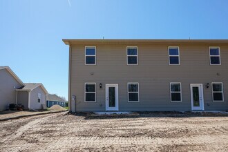 639 McKay Way in Waterloo, WI - Building Photo - Building Photo
