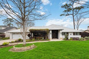 4031 Fernwood Dr in Houston, TX - Building Photo