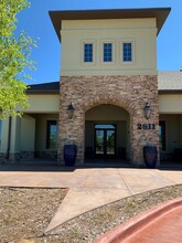 Calais at Elm Park in Lubbock, TX - Foto de edificio - Building Photo