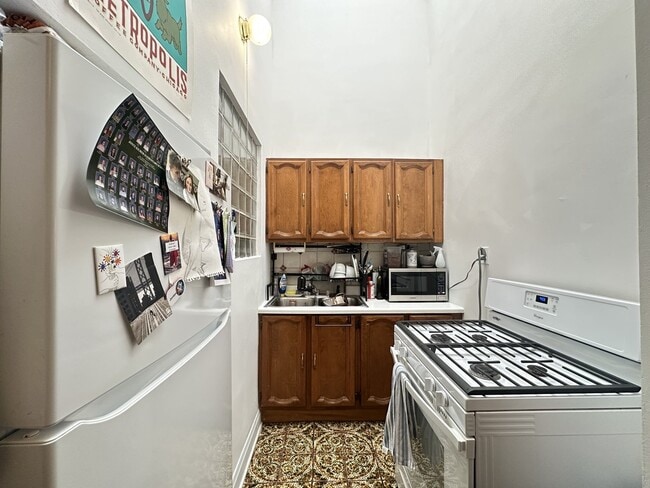 1222 W Grace St, Unit K09J in Chicago, IL - Building Photo - Building Photo