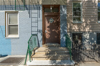 679 Lorimer Street in Brooklyn, NY - Foto de edificio - Building Photo