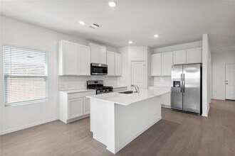 114 Miglia St in Hutto, TX - Building Photo - Building Photo