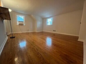 17 Birchwood Rd in Hawthorne, NJ - Building Photo - Building Photo