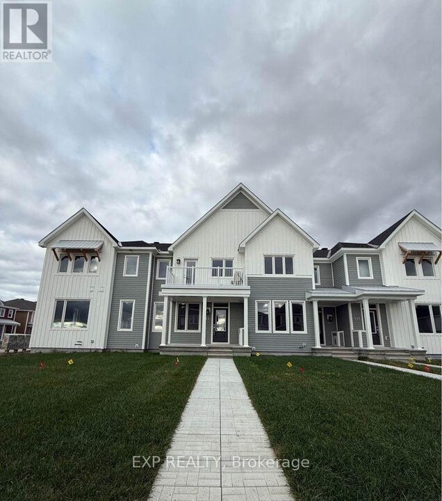 542 Oldenburg Ave in Ottawa, ON - Building Photo
