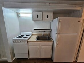 717 Fulton St in Denton, TX - Building Photo - Building Photo